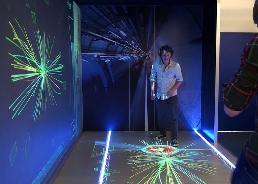 What happens in particle colliders? Visitors can find it out - by playing football with protons