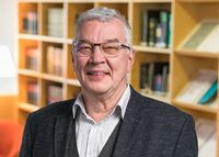 Prof. Dr. Siegfried Bethke, emeritierter Direktor am MPI für Physik