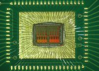 Der neu entwickelte Chip für das neue Auslesesystem der Myonkammern, die im HL-LHC zum Einsatz kommen werden.(Foto: M. Fras/MPP)