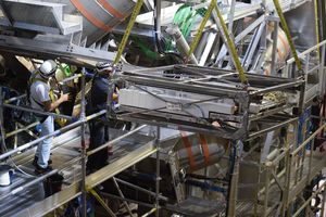 Transport of a muon chamber to its destination (Photo: H. Kroha/MPP)