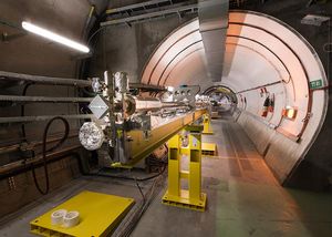 Die 10-Meter lange Plasmazelle des AWAKE-Experiments am CERN