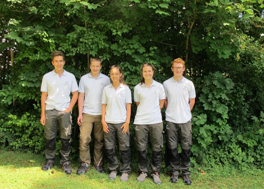 The new MPP trainees Valentin Schaller, Quirin Fischl, Lea Schafroth, Carolin Bauer and Jonas Wallner